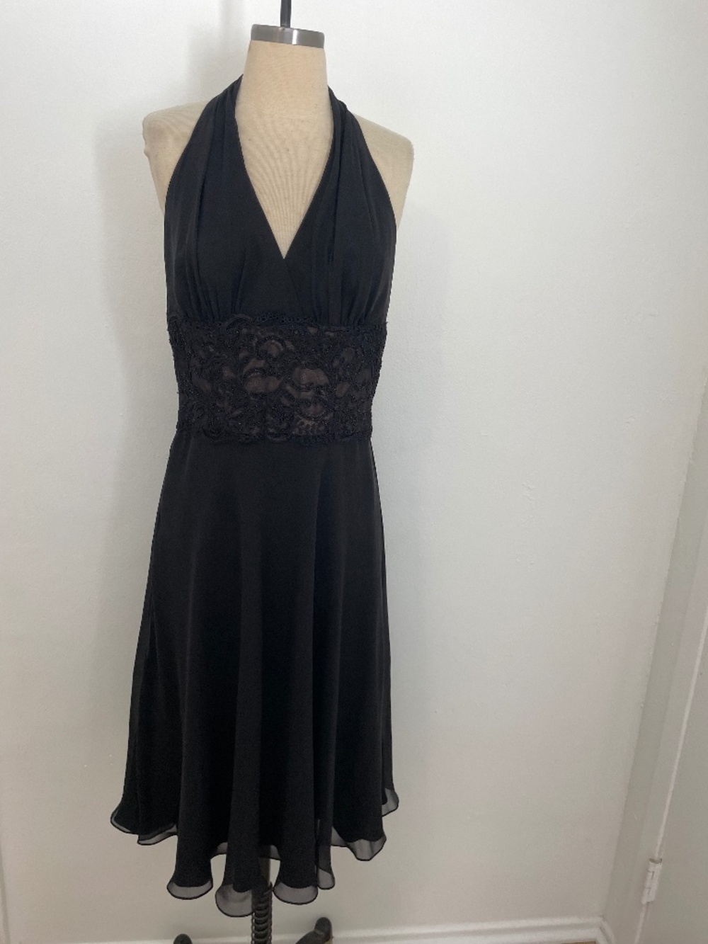 Carmen Marc Valvo Black Silk Halter Cocktail Dress Beaded Lace 90s Y2K Women's 8